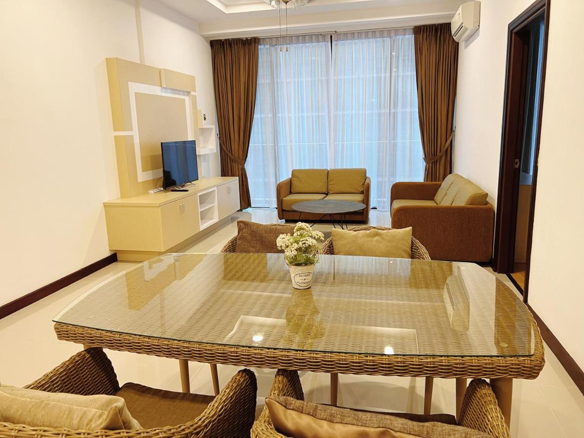 Imperial Grand Suite Apartment Kuching Exterior photo