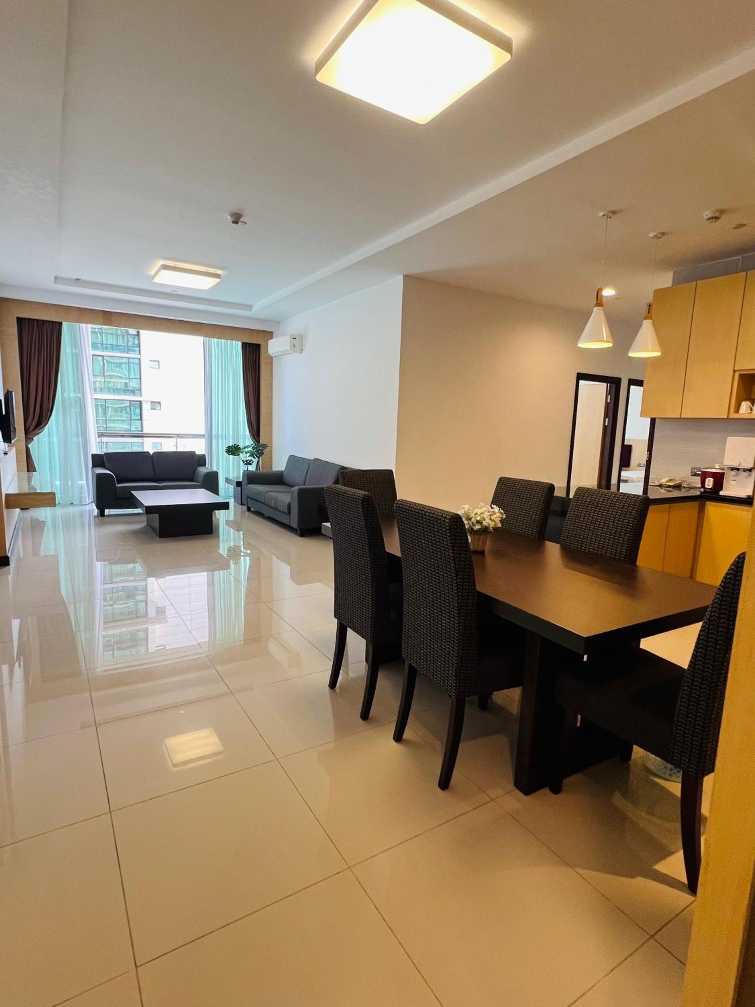 Imperial Grand Suite Apartment Kuching Exterior photo